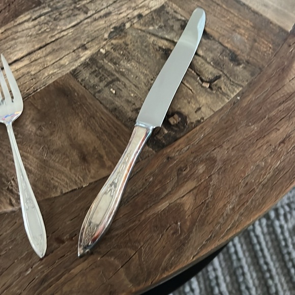 Vintage Oneida 5 pc Flatware set: - Picture 9 of 16